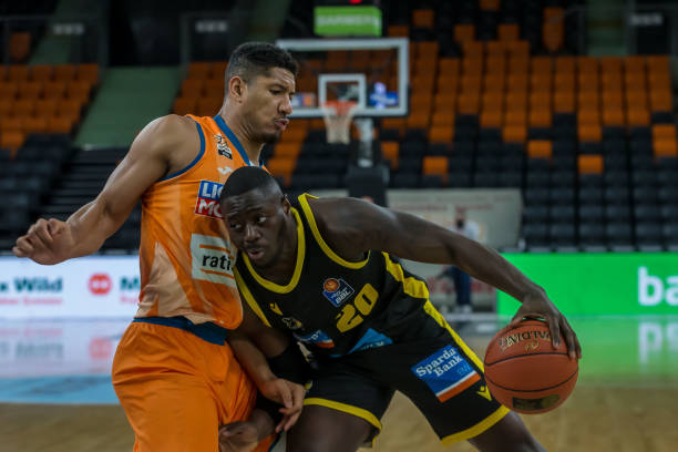 行力强硬追 行力强硬追