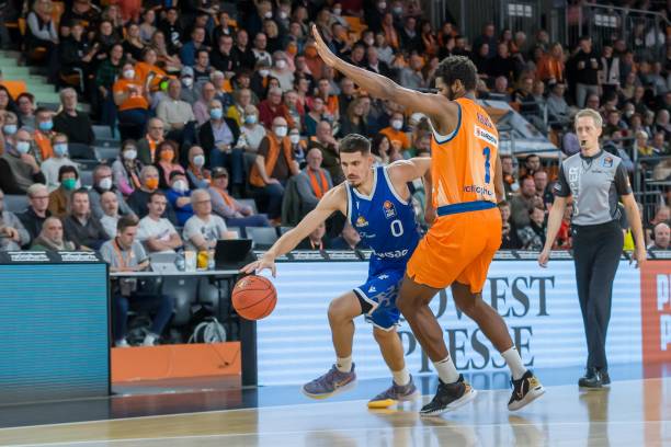 以出色的成 以出色的成