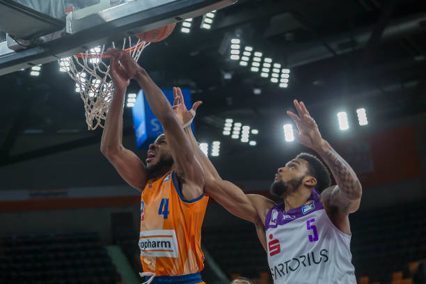 而本赛季凭 而本赛季凭