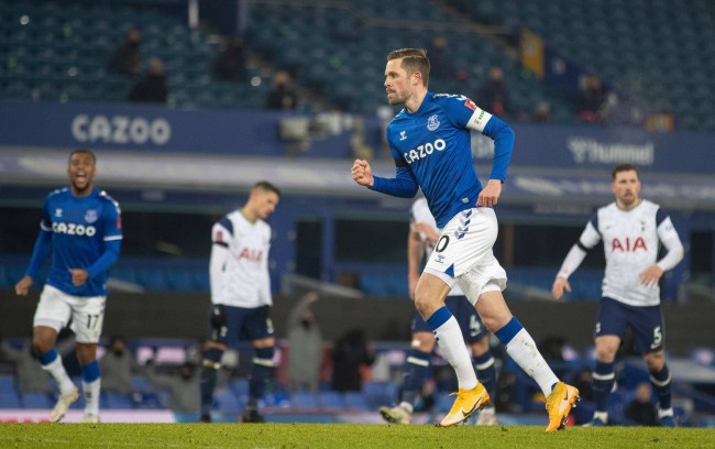 里夫斯表现 里夫斯表现